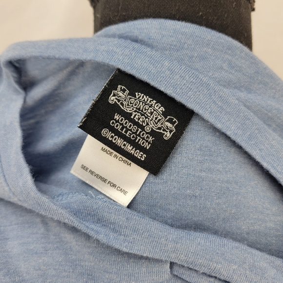 VTG Concert Tees Blue Woodstock Graphic Tee Size medium - Picture 5 of 7